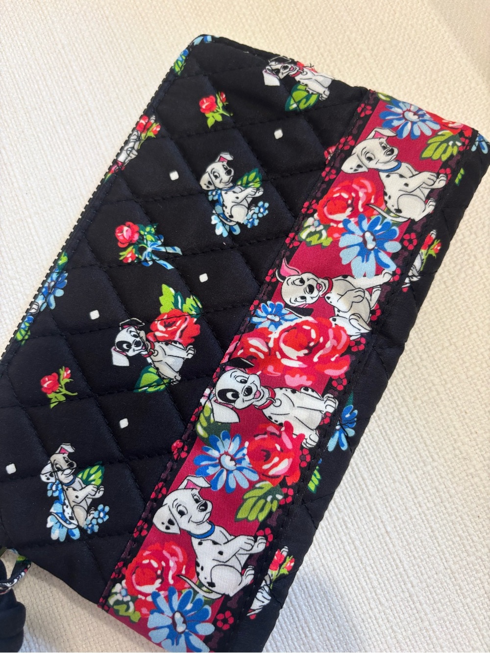 Vera Bradley Black Floral 101 Dalmatians Quilted Wristlet - Picture 3 of 5